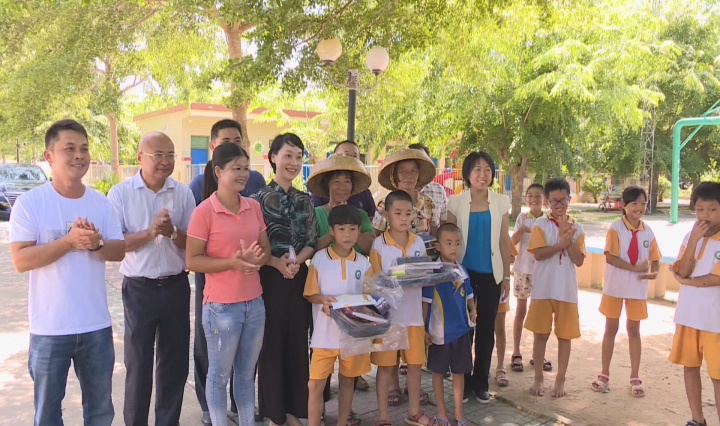 二中,市实验小学,看望慰问许峻玮,梁正国等11名年龄在6至16岁的孩子